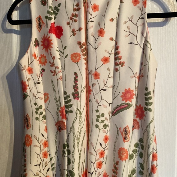 Ladies dress Laura Petites 4p - Picture 3 of 3